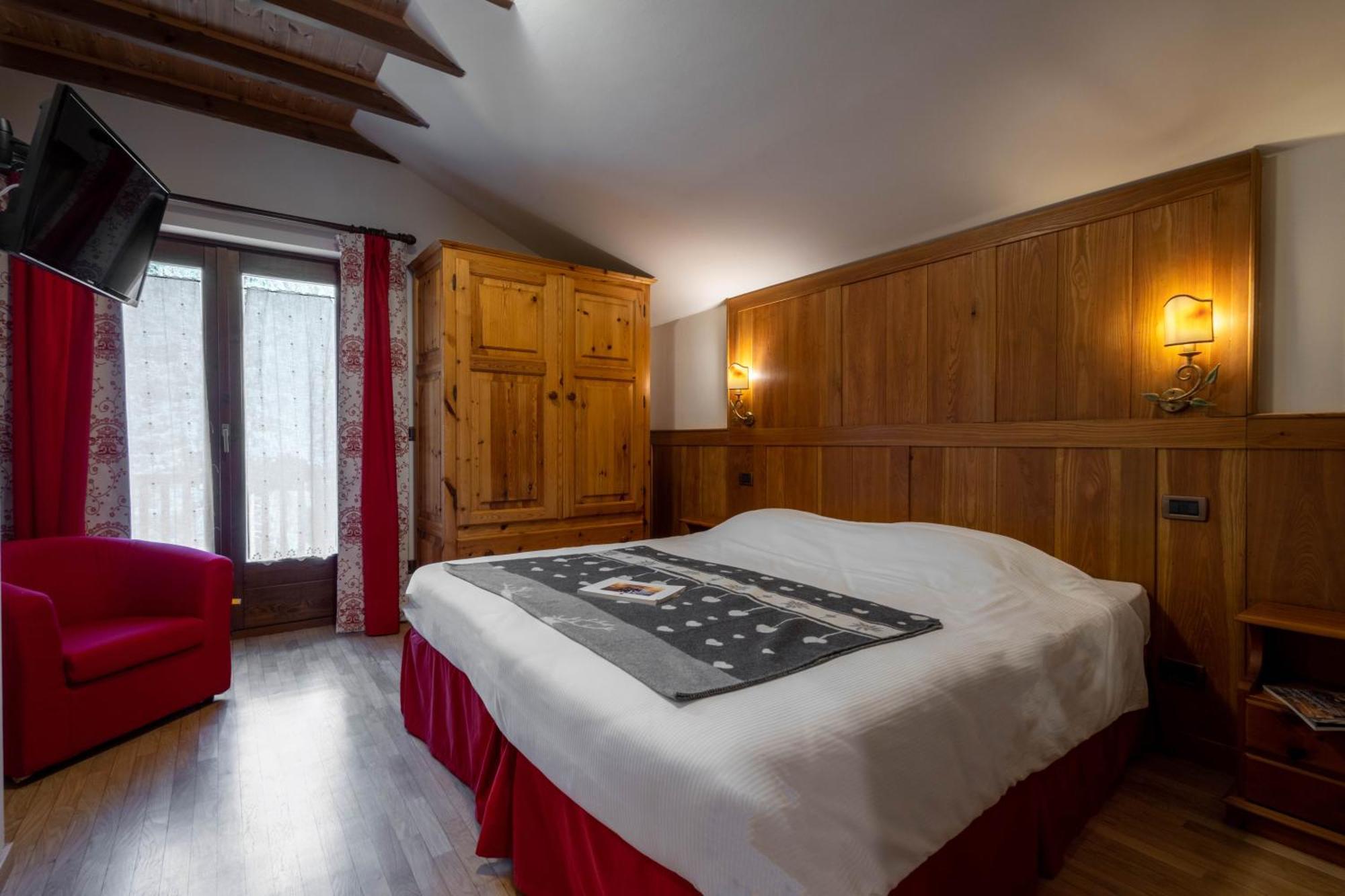 Alpine Forest Hotel 尚波吕克 外观 照片